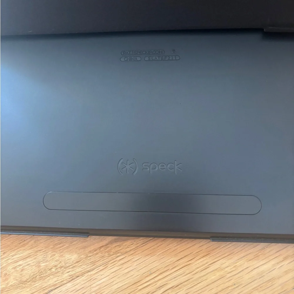 Speck Black Folio Tablet Cover Minimalist Design